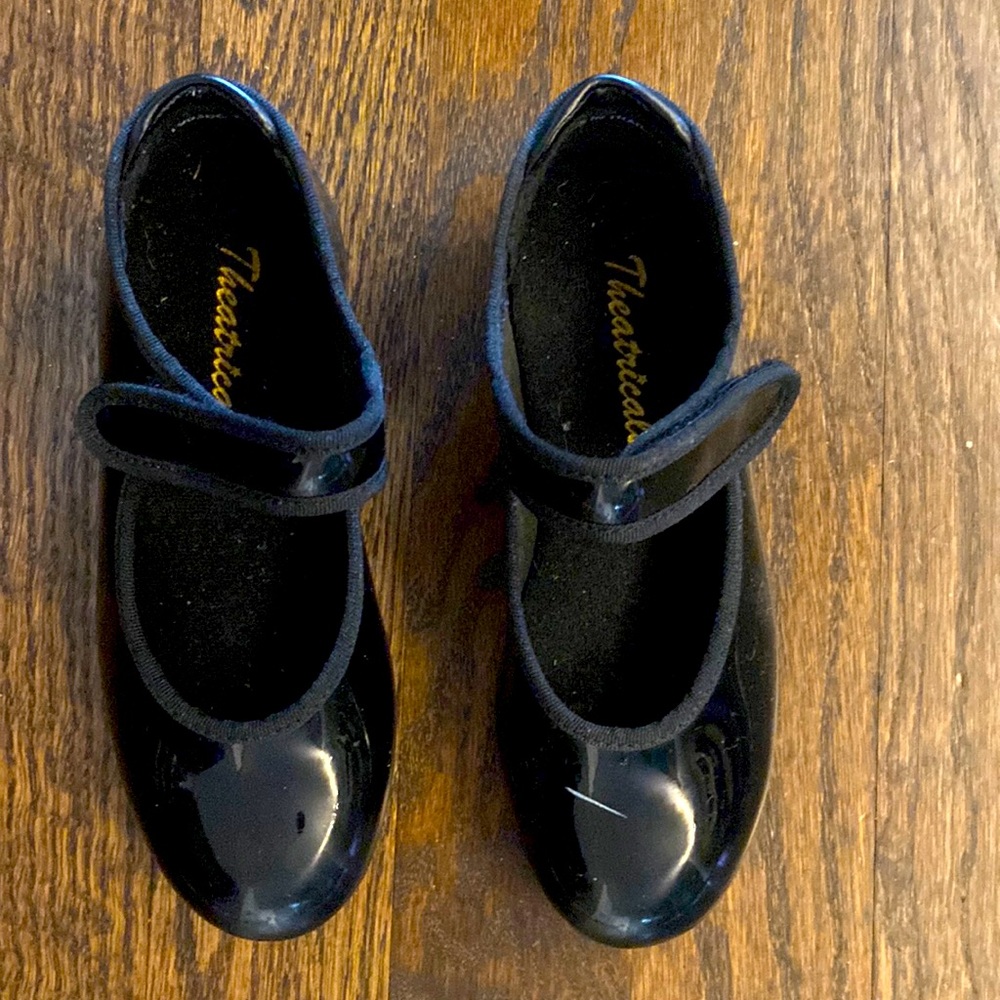 Toddler girl tap shoes